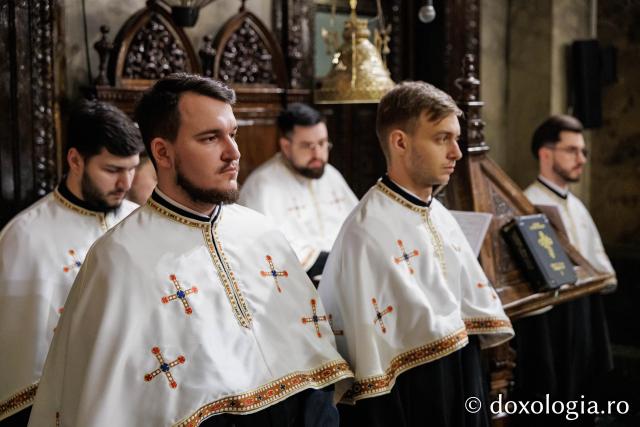 Priveghere la Catedrala Mitropolitană din Iași, în ajunul Întâmpinării Domnului