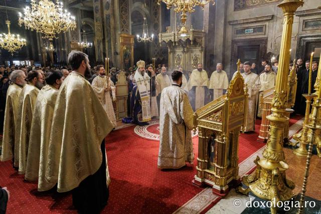 Priveghere la Catedrala Mitropolitană din Iași, în ajunul Întâmpinării Domnului