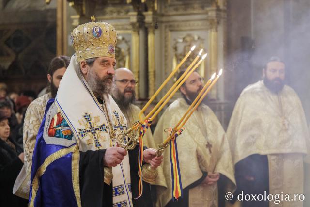 Priveghere la Catedrala Mitropolitană din Iași, în ajunul Întâmpinării Domnului