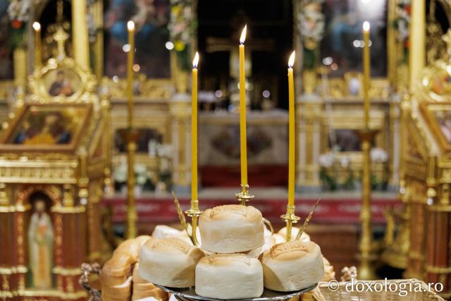 Priveghere la Catedrala Mitropolitană din Iași, în ajunul Întâmpinării Domnului