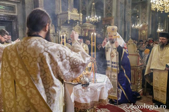 Priveghere la Catedrala Mitropolitană din Iași, în ajunul Întâmpinării Domnului