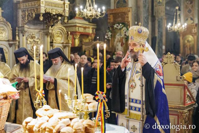 Priveghere la Catedrala Mitropolitană din Iași, în ajunul Întâmpinării Domnului