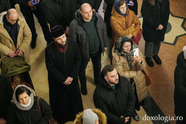 Priveghere la Catedrala Mitropolitană din Iași, în ajunul Întâmpinării Domnului