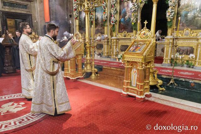 Priveghere la Catedrala Mitropolitană din Iași, în ajunul Întâmpinării Domnului