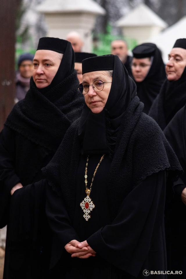 Sfânta Liturghie și proclamarea generală a canonizării celor 16 sfinte femei românce