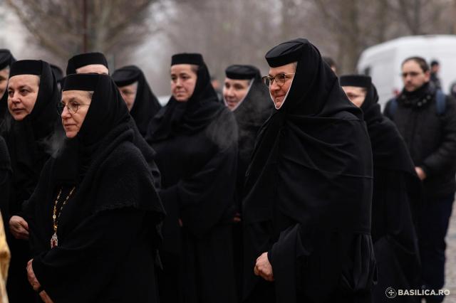 Sfânta Liturghie și proclamarea generală a canonizării celor 16 sfinte femei românce