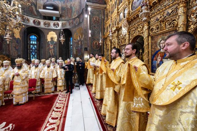 Sfânta Liturghie și proclamarea generală a canonizării celor 16 sfinte femei românce