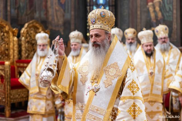 Sfânta Liturghie și proclamarea generală a canonizării celor 16 sfinte femei românce