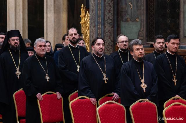 Sfânta Liturghie și proclamarea generală a canonizării celor 16 sfinte femei românce