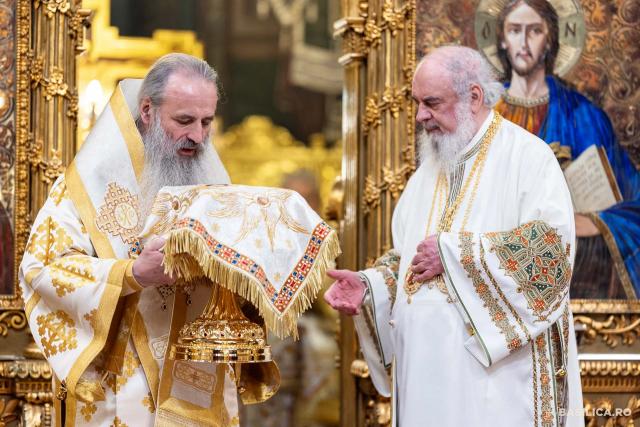 Sfânta Liturghie și proclamarea generală a canonizării celor 16 sfinte femei românce