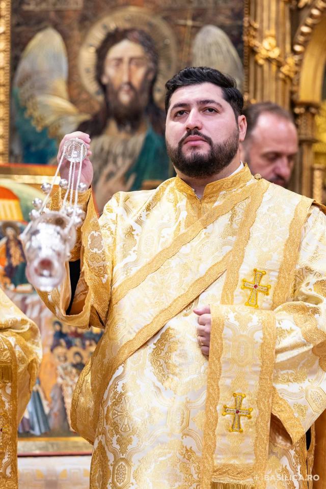 Sfânta Liturghie și proclamarea generală a canonizării celor 16 sfinte femei românce
