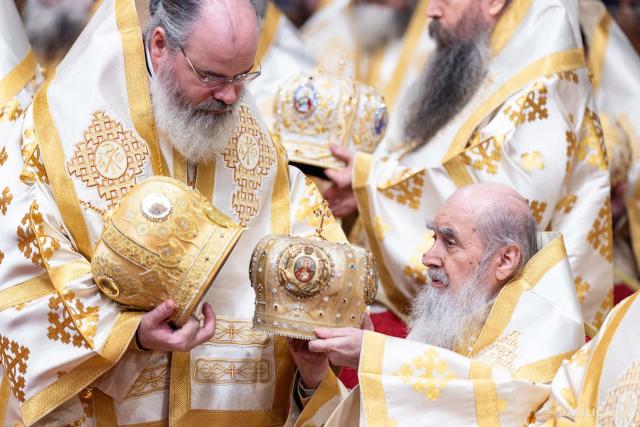 Sfânta Liturghie și proclamarea generală a canonizării celor 16 sfinte femei românce