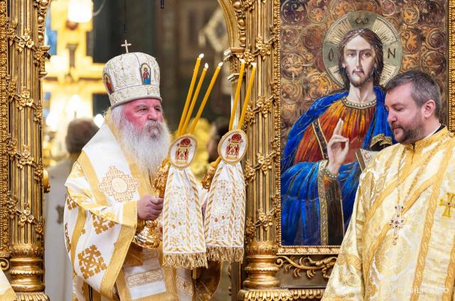 Sfânta Liturghie și proclamarea generală a canonizării celor 16 sfinte femei românce