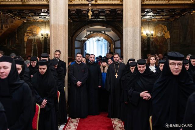 Sfânta Liturghie și proclamarea generală a canonizării celor 16 sfinte femei românce