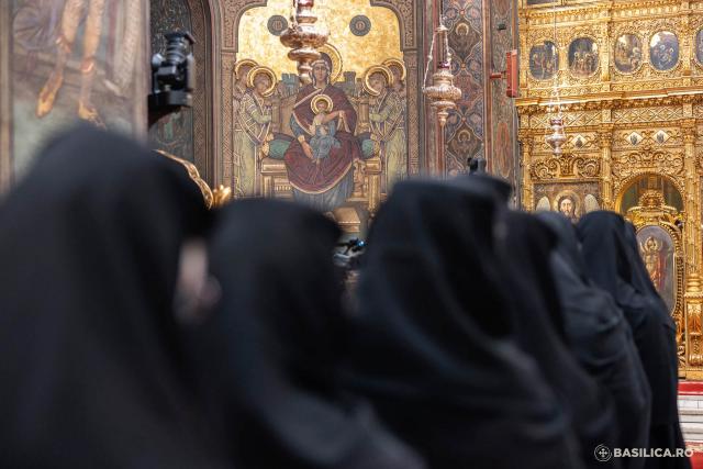 Sfânta Liturghie și proclamarea generală a canonizării celor 16 sfinte femei românce