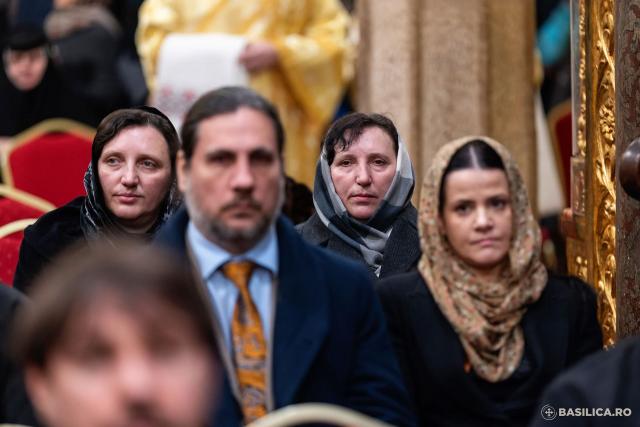 Sfânta Liturghie și proclamarea generală a canonizării celor 16 sfinte femei românce