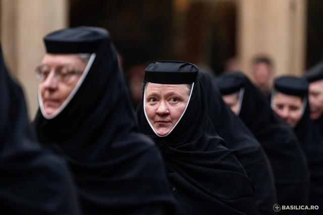 Sfânta Liturghie și proclamarea generală a canonizării celor 16 sfinte femei românce