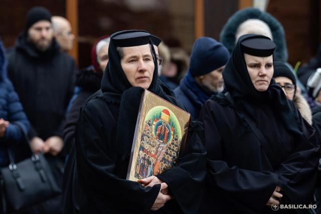 Sfânta Liturghie și proclamarea generală a canonizării celor 16 sfinte femei românce