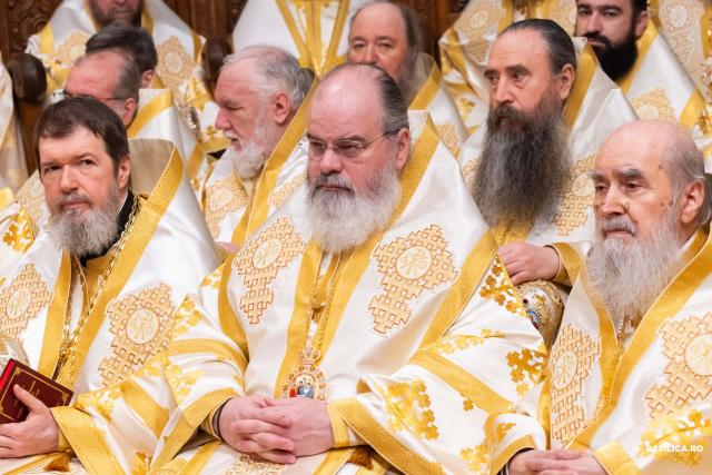 Sfânta Liturghie și proclamarea generală a canonizării celor 16 sfinte femei românce