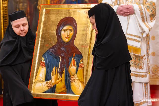 Sfânta Liturghie și proclamarea generală a canonizării celor 16 sfinte femei românce