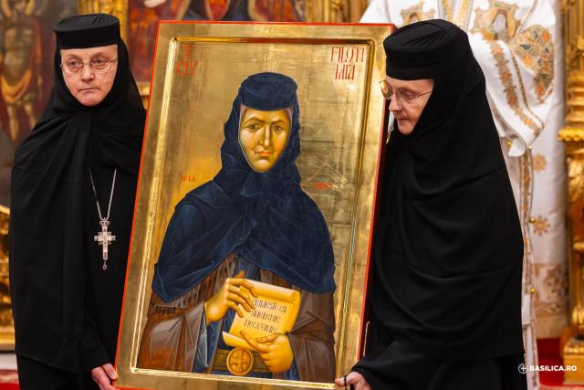 Sfânta Liturghie și proclamarea generală a canonizării celor 16 sfinte femei românce