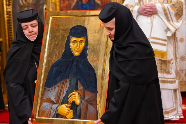 Sfânta Liturghie și proclamarea generală a canonizării celor 16 sfinte femei românce