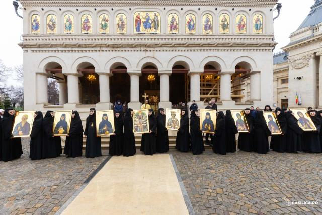 Sfânta Liturghie și proclamarea generală a canonizării celor 16 sfinte femei românce