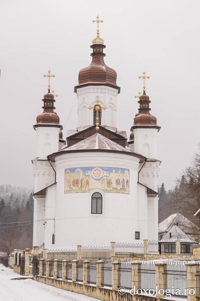 Schitul Vovidenia Neamț