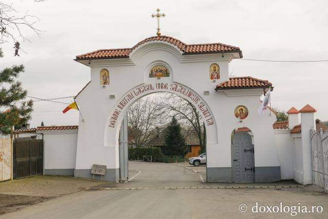 Mănăstirea Pasărea