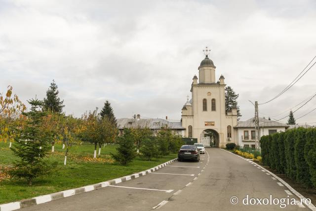 Mănăstirea Pasărea