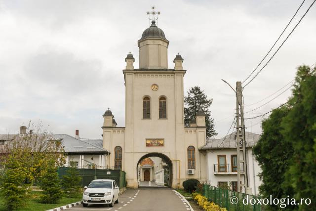 Mănăstirea Pasărea