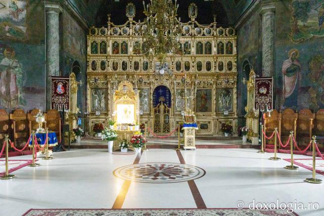 Mănăstirea Pasărea