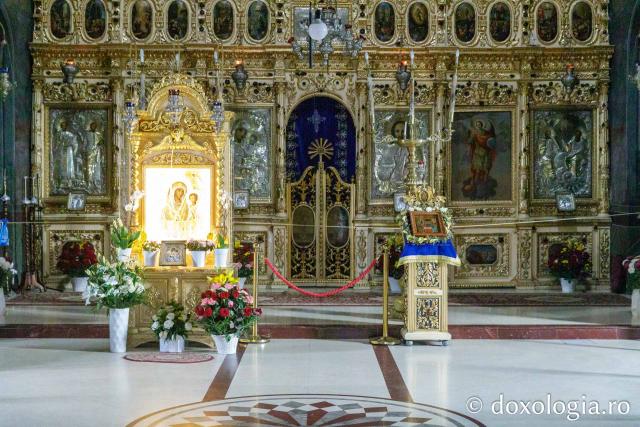 Mănăstirea Pasărea