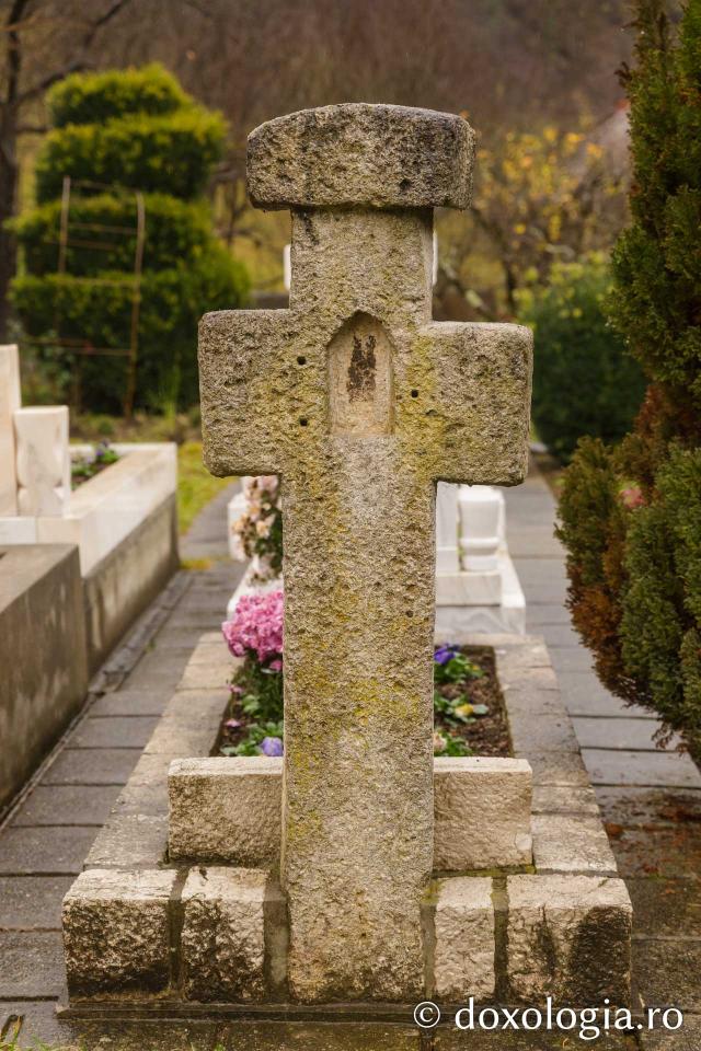 Cimitirul Mănăstirii Râmeț