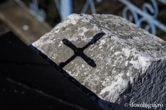 Cimitirul bisericii din Jigoreni 