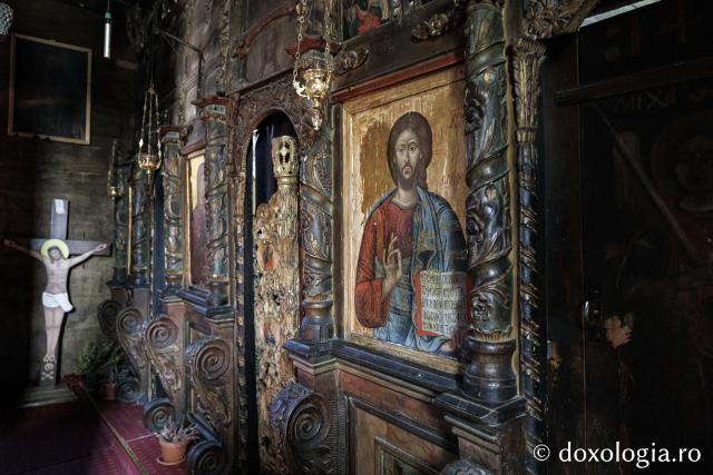 Catepeteasma din secolul al XVII-lea din biserica din Jigoreni