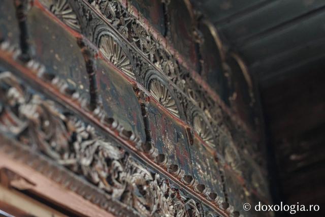 Catepeteasma din secolul al XVII-lea din biserica din Jigoreni