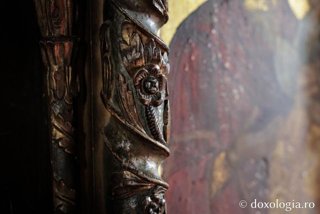 Catepeteasma din secolul al XVII-lea din biserica din Jigoreni