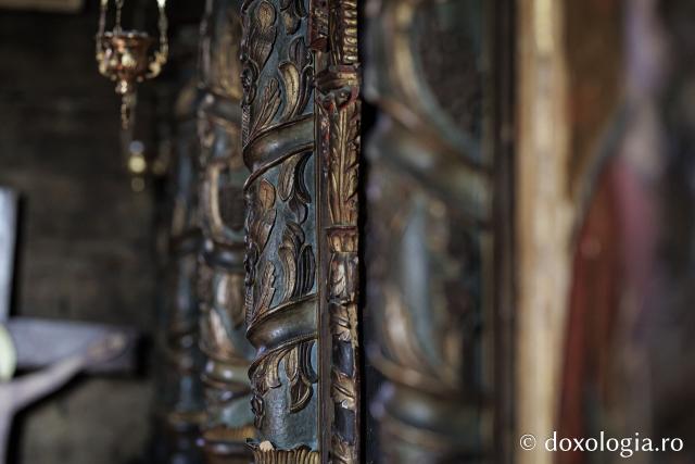 Catepeteasma din secolul al XVII-lea din biserica din Jigoreni