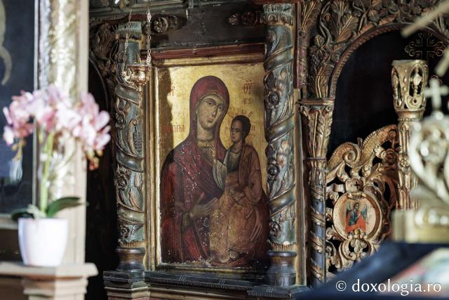 Catepeteasma din secolul al XVII-lea din biserica din Jigoreni