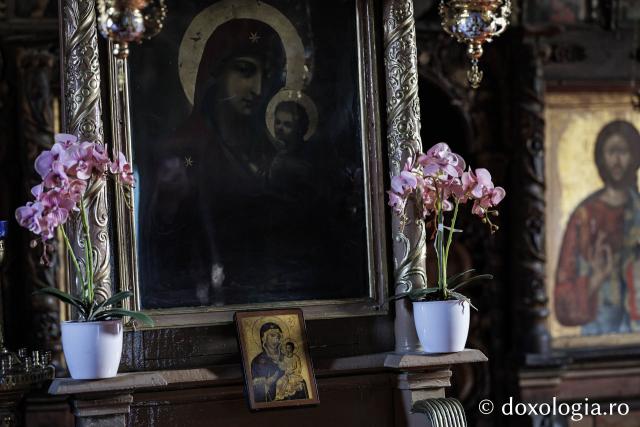 Catepeteasma din secolul al XVII-lea din biserica din Jigoreni