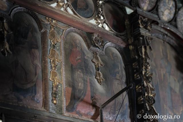 Catepeteasma din secolul al XVII-lea din biserica din Jigoreni