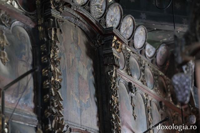 Catepeteasma din secolul al XVII-lea din biserica din Jigoreni