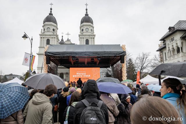 (Foto) „Solidaritate pentru amândoi” – Marșul pentru viață de la Iași, 2026