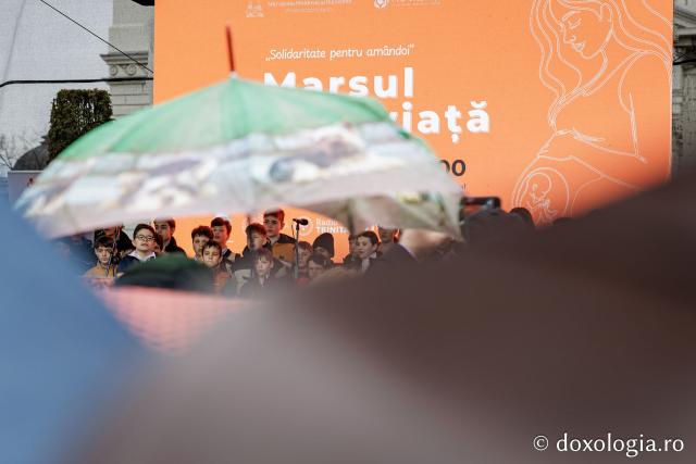(Foto) „Solidaritate pentru amândoi” – Marșul pentru viață de la Iași, 2026