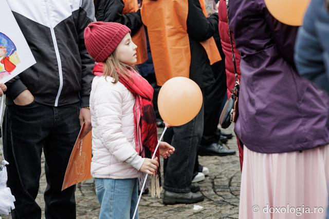 (Foto) „Solidaritate pentru amândoi” – Marșul pentru viață de la Iași, 2026