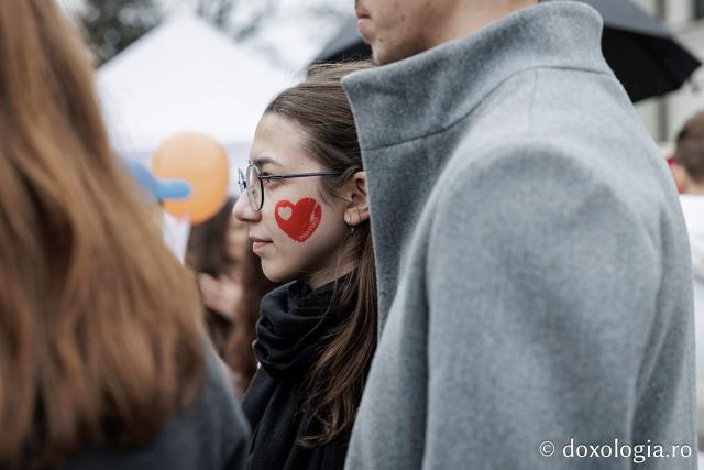 (Foto) „Solidaritate pentru amândoi” – Marșul pentru viață de la Iași, 2026