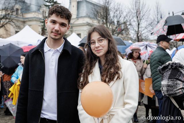 (Foto) „Solidaritate pentru amândoi” – Marșul pentru viață de la Iași, 2026