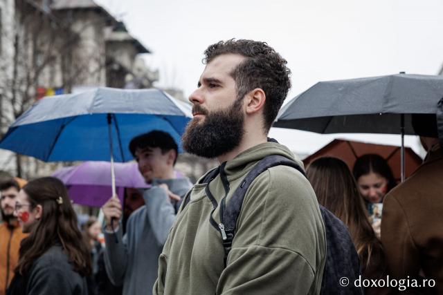 (Foto) „Solidaritate pentru amândoi” – Marșul pentru viață de la Iași, 2026