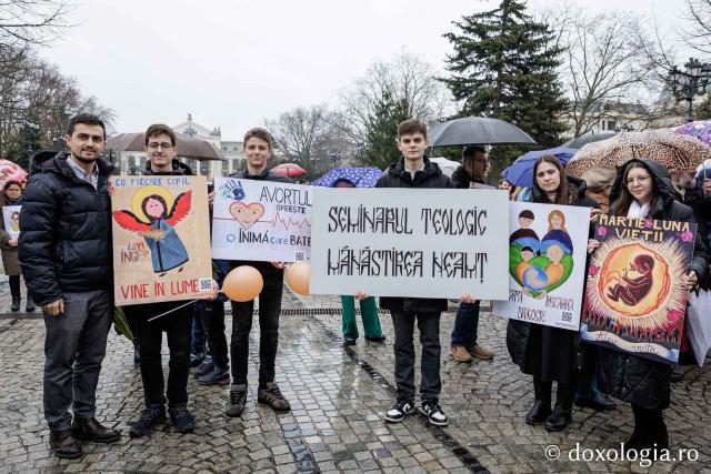 (Foto) „Solidaritate pentru amândoi” – Marșul pentru viață de la Iași, 2026